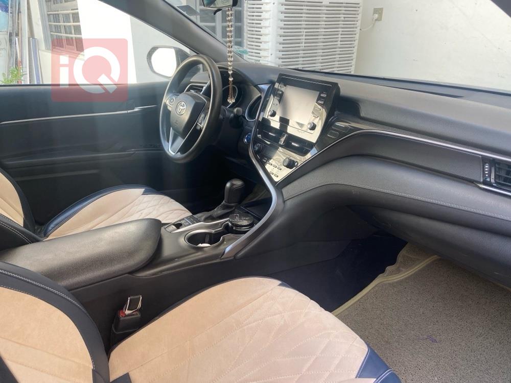 تۆیۆتا کامری